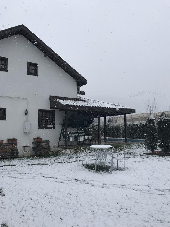 Oezdilek Vilă *